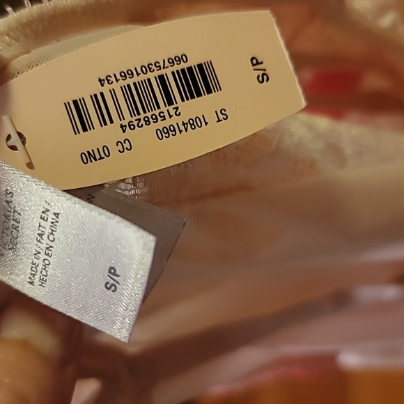 Fun and Sexy Garter - Picture 6 of 6